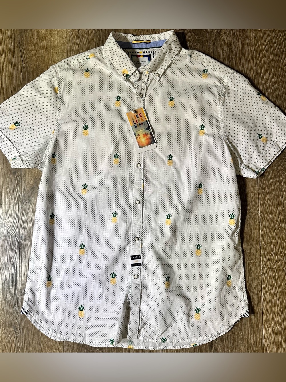 NWT Cactus Man Pineapple Print Short Sleeve Button-Up Size Large